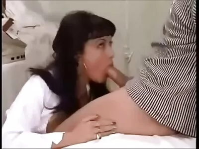 Busty سولو ویب کیم ماڈل مشت زنی