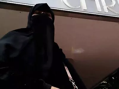 قدرتی بڑے boobed سنہرے بالوں والی گڑبڑ کٹر