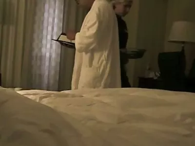 بچہ میرا ڈک آزماتا ہے۔