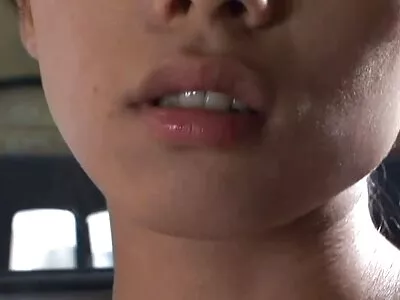 ٹیٹو والا بچہ چاٹ جاتا ہے۔