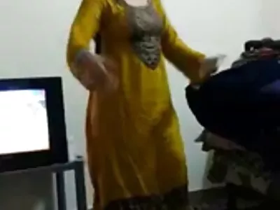 گھر میں شاور لینا