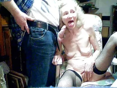 میرے اوپر Fuckable milf