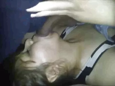 کچھ بڑی چوچیان ویب کیم پر ہیں۔