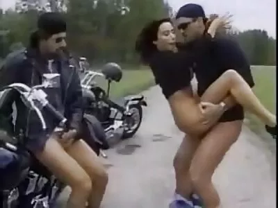 ہپی لڑکی گڑبڑ اور چہرے